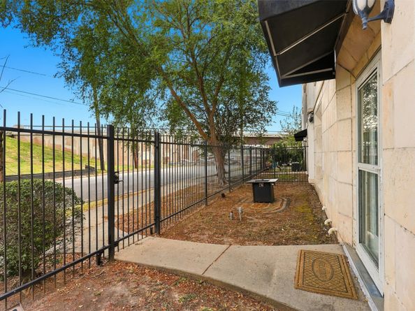 3501 Chenevert Street 3, Houston TX 77004