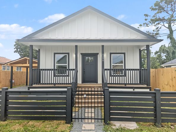 4206 Chapman Street, Houston TX 77009