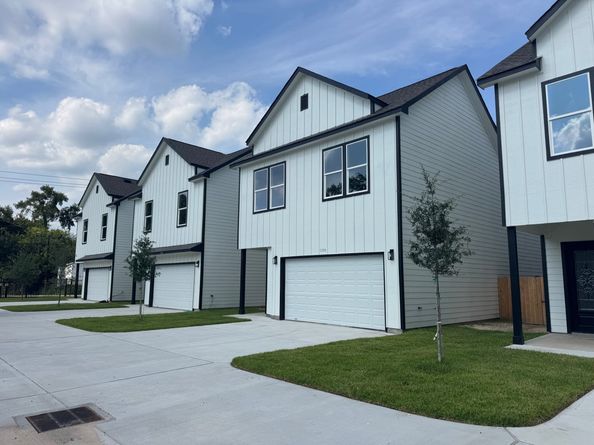 1306 Duff Lane, Houston TX 77022