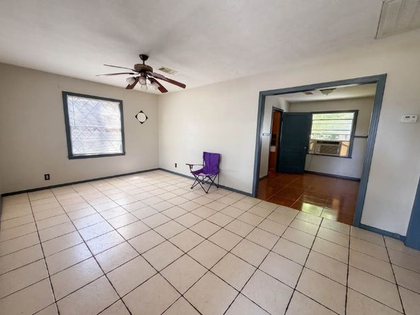 73 Burbank Street, Houston TX 77076