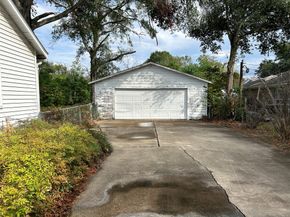 1402 East Avenue, Katy TX 77493