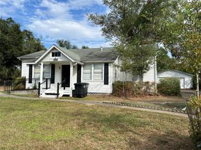 1402 East Avenue, Katy TX 77493