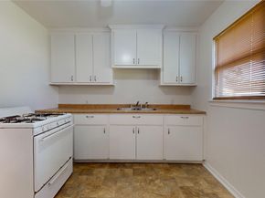130 Zoe Street, Houston TX 77020