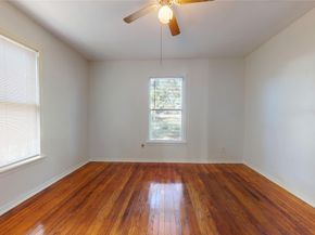 130 Zoe Street, Houston TX 77020