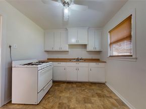 130 Zoe Street, Houston TX 77020