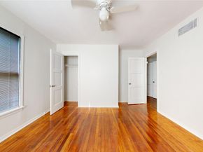 130 Zoe Street, Houston TX 77020