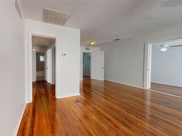 130 Zoe Street, Houston TX 77020