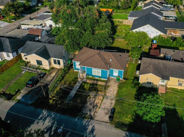 130 Zoe Street, Houston TX 77020
