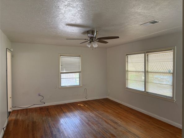 7160 Evans Street, Houston TX 77061