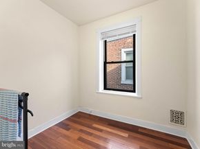 1521 W Shunk Street, Philadelphia PA 19145