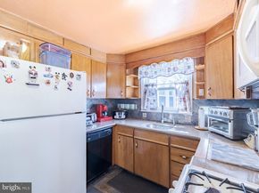 160 W Essex Avenue, Lansdowne PA 19050