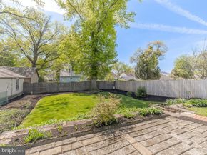 160 W Essex Avenue, Lansdowne PA 19050
