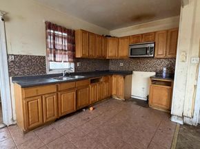 5651 N 16TH Street, Philadelphia PA 19141