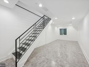 1327 S Hollywood Street, Philadelphia PA 19146