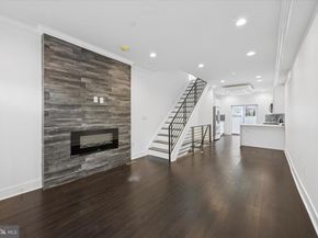 1327 S Hollywood Street, Philadelphia PA 19146