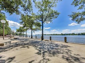 1435 4TH Street SW B609, Washington DC 20024