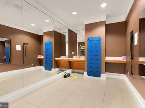 8220 Crestwood Heights Drive 418, Tysons VA 22102