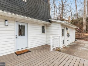 1002 Kerge Court SE, Vienna VA 22180