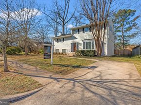 2904 Farm Road, Alexandria VA 22302