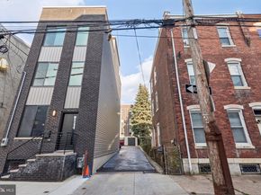 3828 Manor Street, Philadelphia PA 19128