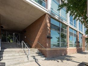 22 S Front Street 304, Philadelphia PA 19106