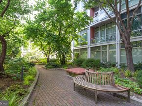 22 S Front Street 304, Philadelphia PA 19106