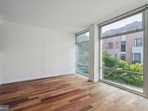 22 S Front Street 304, Philadelphia PA 19106