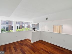 22 S Front Street 304, Philadelphia PA 19106