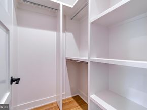 913 Symphony Circle SW, Vienna VA 22180