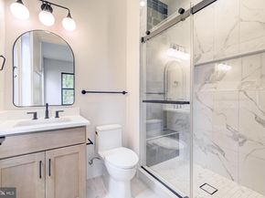 913 Symphony Circle SW, Vienna VA 22180