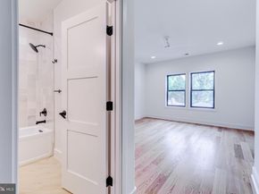 913 Symphony Circle SW, Vienna VA 22180