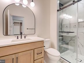 913 Symphony Circle SW, Vienna VA 22180