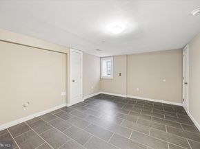 2439 N College Avenue, Philadelphia PA 19121