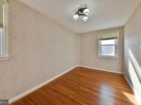 1012 Saint Vincent Street, Philadelphia PA 19111