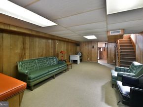 1012 Saint Vincent Street, Philadelphia PA 19111