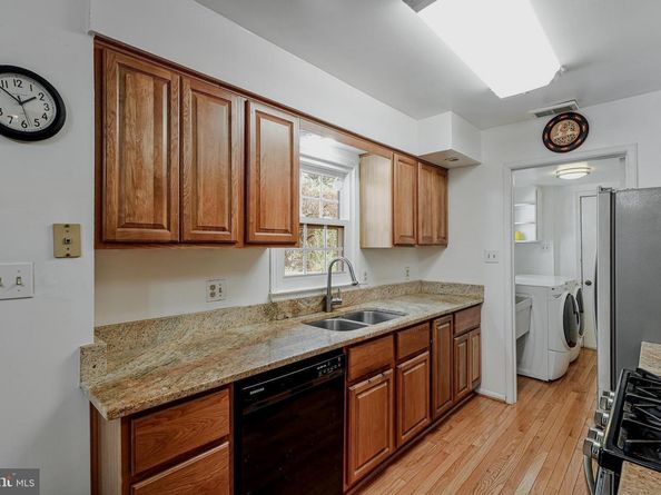 1811 Saint Roman Drive, Vienna VA 22182