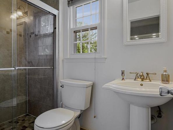 1811 Saint Roman Drive, Vienna VA 22182