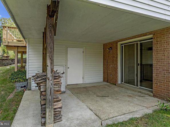 1811 Saint Roman Drive, Vienna VA 22182