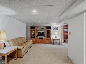 1811 Saint Roman Drive, Vienna VA 22182