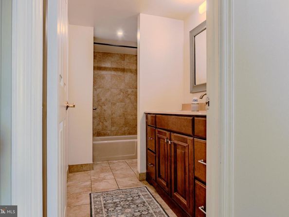 10211 Valley Forge Circle 211, King Of Prussia PA 19406