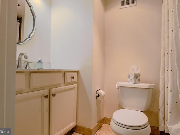 10211 Valley Forge Circle 211, King Of Prussia PA 19406