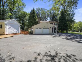 1715 Terwood Road, Huntingdon Valley PA 19006