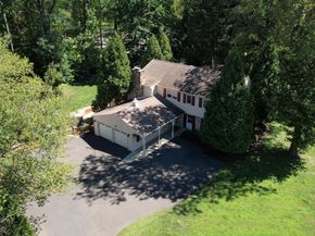 1715 Terwood Road, Huntingdon Valley PA 19006