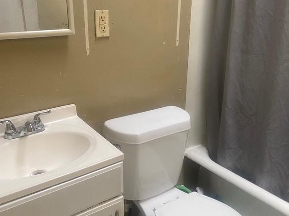 404 Croyden Road, Upper Darby PA 19082