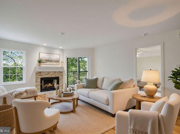 3307 Wyndham Circle 3169, Alexandria VA 22302