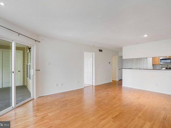 3307 Wyndham Circle 3169, Alexandria VA 22302