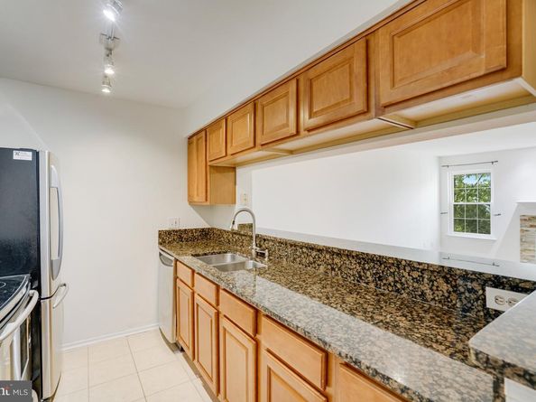 3307 Wyndham Circle 3169, Alexandria VA 22302