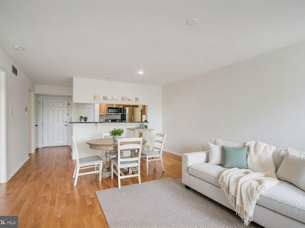 3307 Wyndham Circle 3169, Alexandria VA 22302