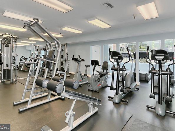 3307 Wyndham Circle 3169, Alexandria VA 22302