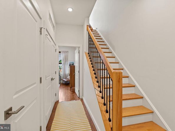 2015 S Hutchinson Street 12, Philadelphia PA 19148